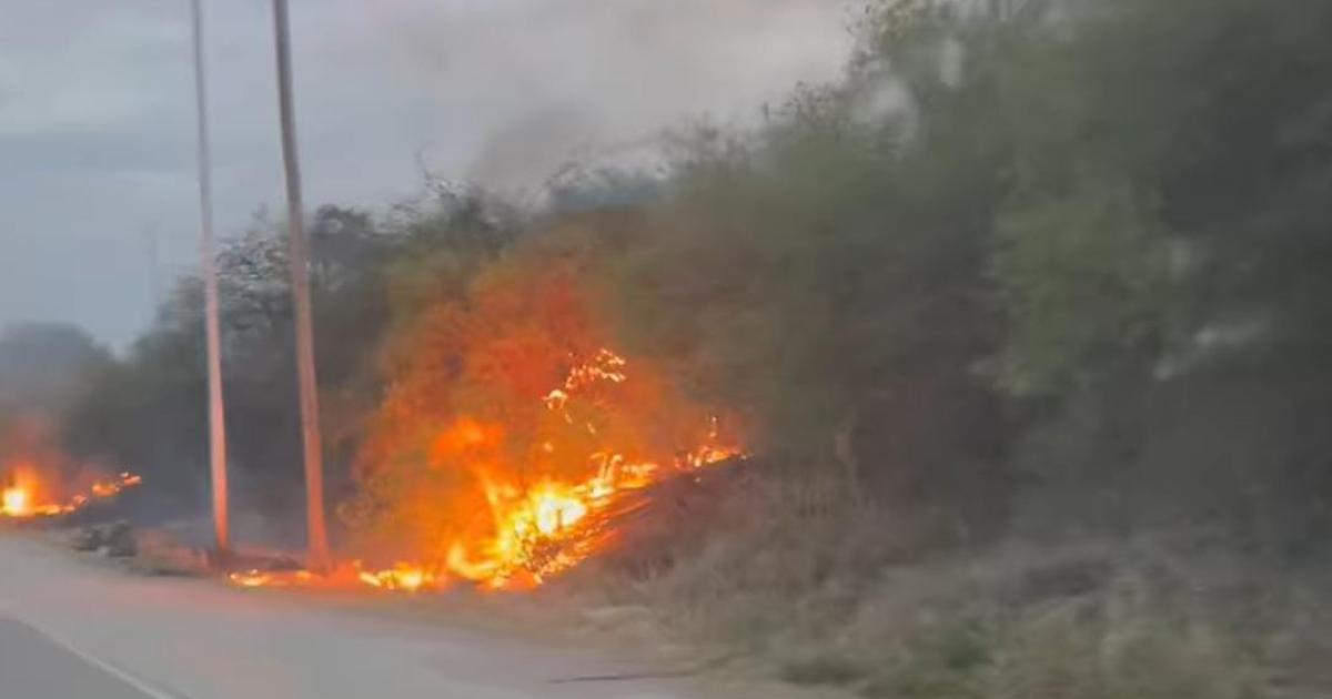 Incendio en la zona de Maco- el viento desató las llamas y el video se hizo viral (Foto captura video)