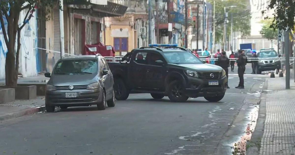 El agente estaba de guardia cuando fue abordado por el delincuente