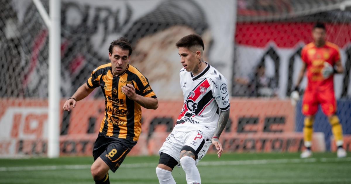 Mitre no pudo sostener una victoria y terminoacute igualando ante Chacarita