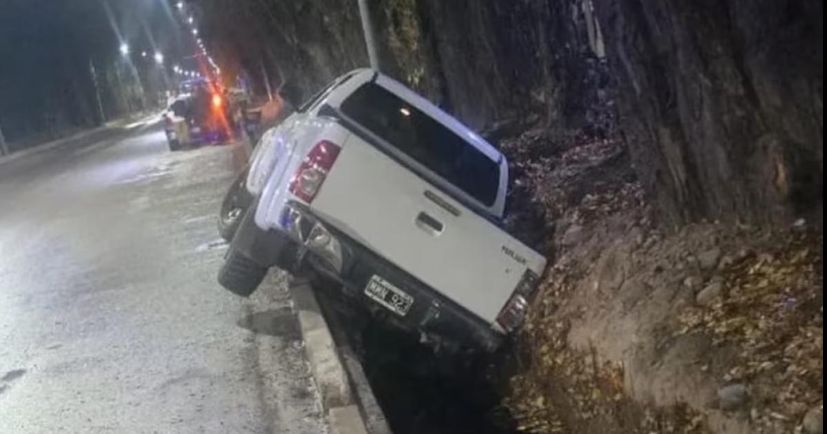 Conducía borracho volcó y dio cinco veces ms de lo permitido en el test de alcoholemia