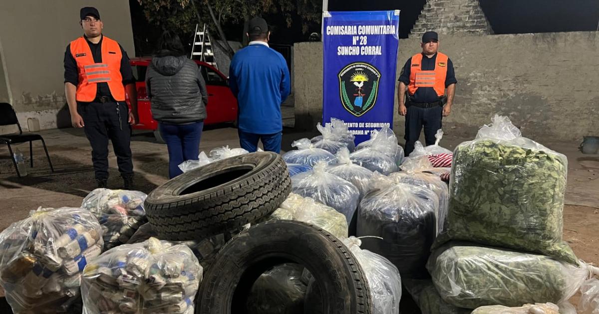 Secuestran a dos saltentildeos cubiertas y maacutes de 700 kilos de hojas de coca