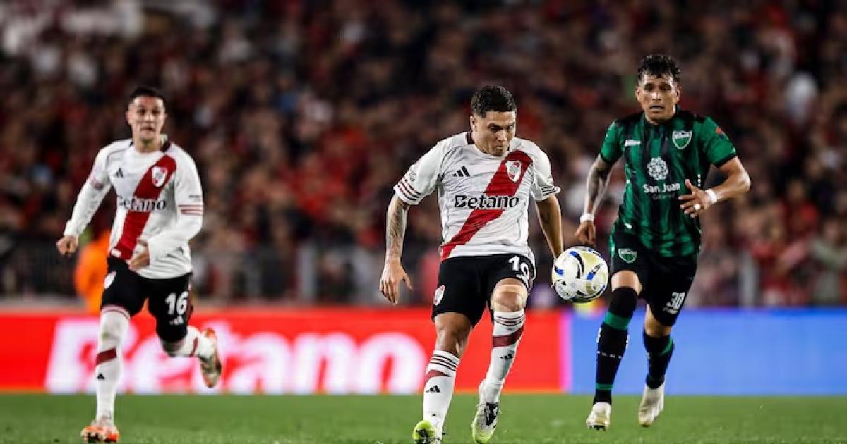Con autoridad River derrotoacute 2-0 a San Martiacuten y es liacuteder otra vez