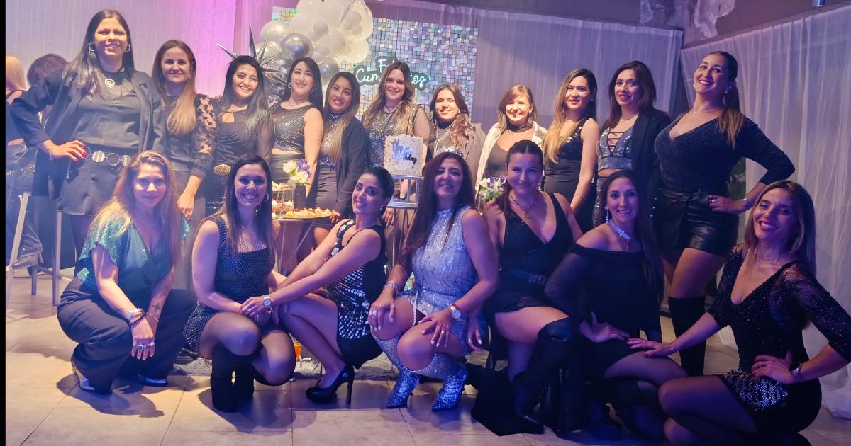 EL CUMPLEANtildeOS FELIZ DE SILVINA DIEZ