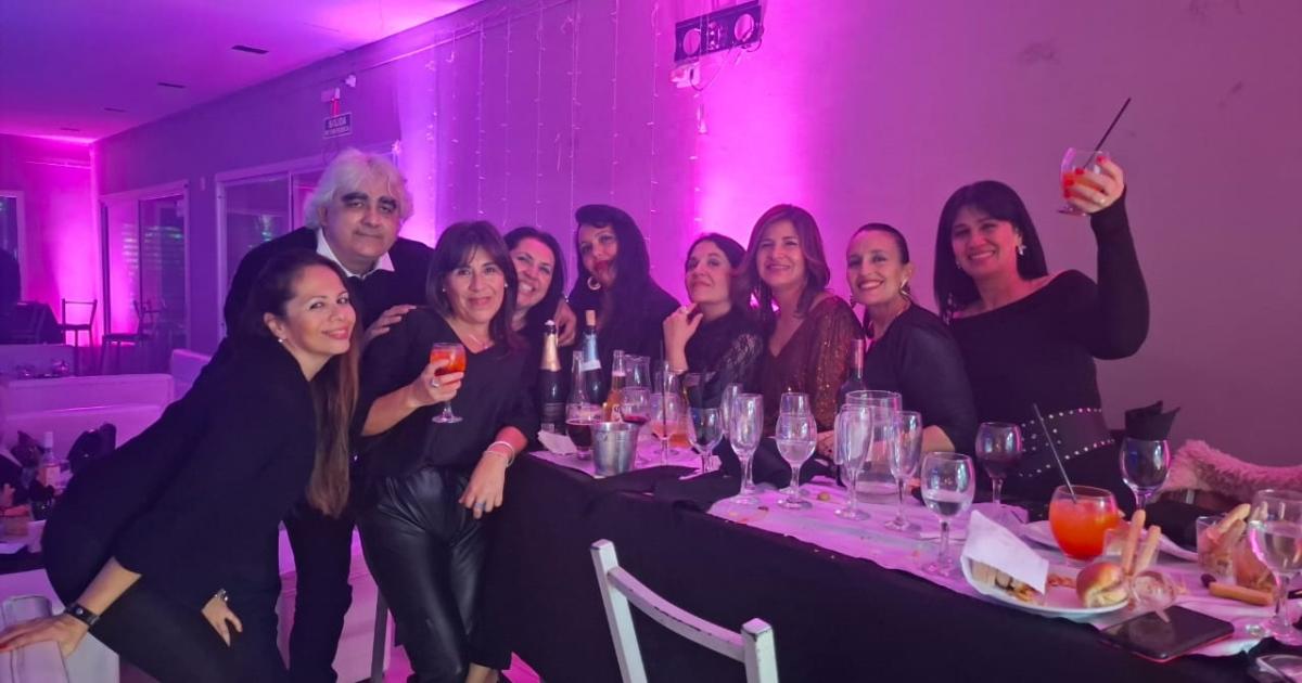 EL CUMPLEANtildeOS FELIZ DE SILVINA DIEZ