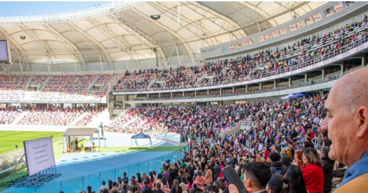 Santiago sede de un gran evento de Testigos de Jehovaacute