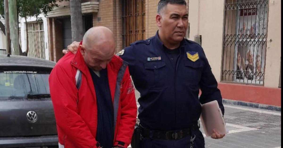 Silvio Perea se presentoacute en la Fiscaliacutea con su abogado y fue detenido