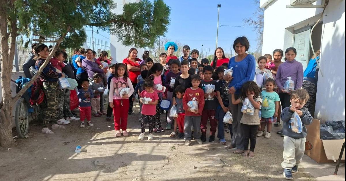 Se festejoacute el Diacutea del Nintildeo en maacutes de 20 barrios de la ciudad