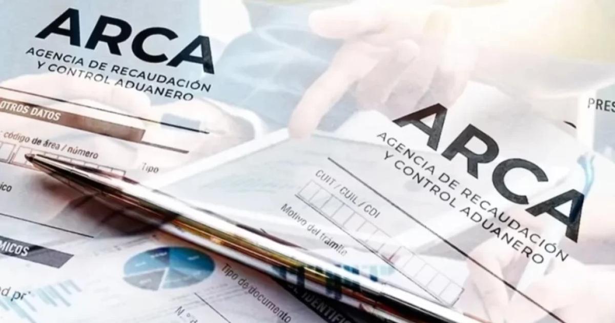 La recaudacioacuten tributaria cayoacute 24-en-porciento- en agosto y tampoco entran doacutelares