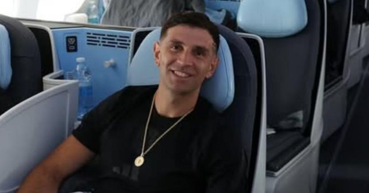 El arquero de la Selección Argentina llegó al país y se sumó a la concentración