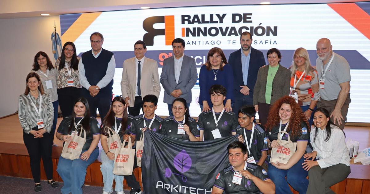 Los estudiantes celebraron la obtención de los puestos de vanguardia en la cita de innovación