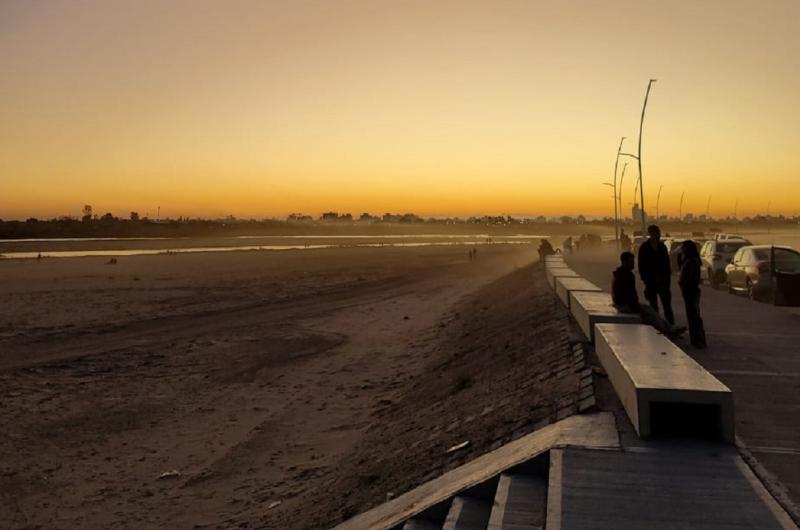Tardes amarillas en la ribera del Dulce- la poesía viva del cielo santiagueño - Foto- EL LIBERAL