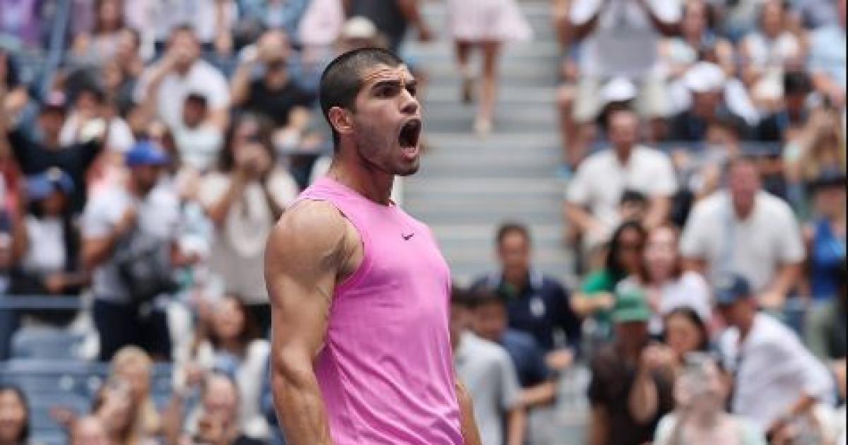 Alcaraz aplastó a Lehecka y accedió a las semifinales