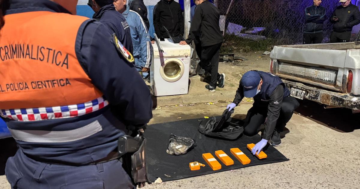 Procedimiento del Servicio de Inteligencia Provincial posibilitoacute detenciones y secuestro de drogas