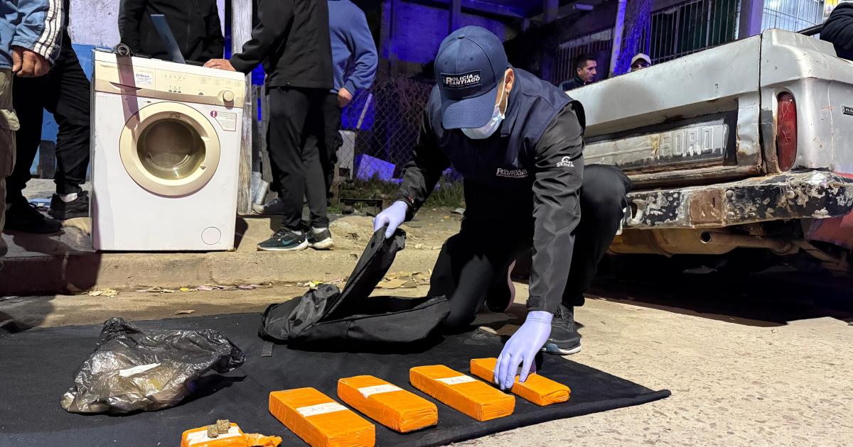 Procedimiento del Servicio de Inteligencia Provincial posibilitoacute detenciones y secuestro de drogas