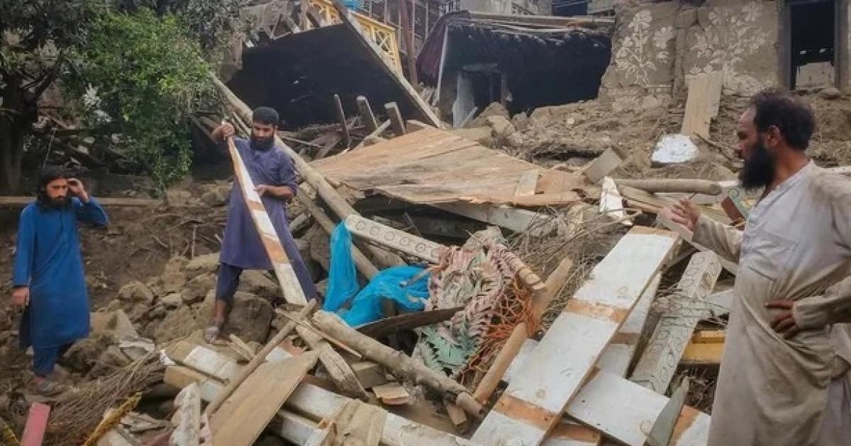 Otro sismo sacudioacute el este de Afganistaacuten donde un terremoto provocoacute maacutes de 1400 viacutectimas fatales