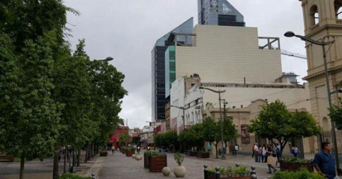 Anuncian un jueves nublado y fresco sobre la Madre de Ciudades