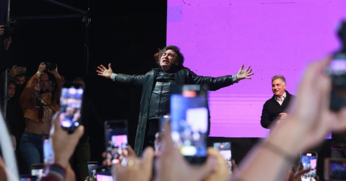 Mediante una comunicación interna el Presidente felicitó a las fuerzas de seguridad por el mejor operativo de la historia (Foto- NA)