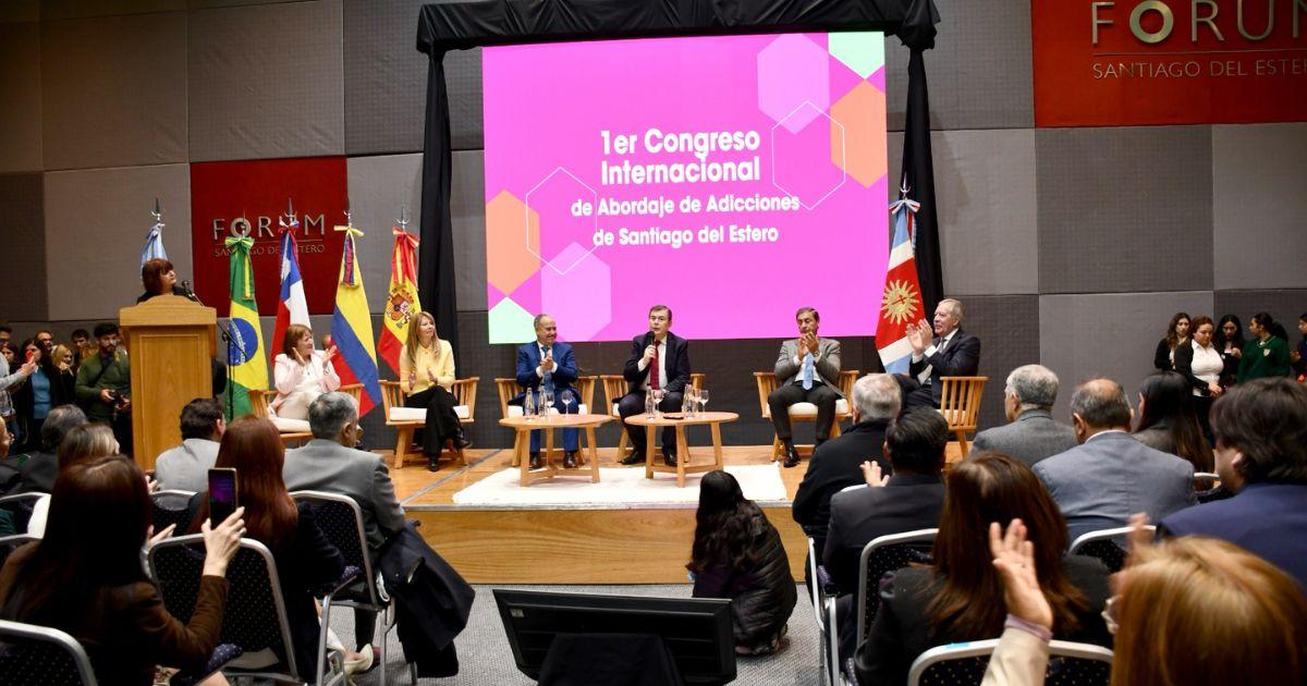 Las autoridades en la apertura del Congreso realizado en el Fórum