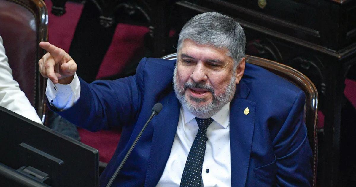 El senador peronista pidio una interpelacion formal de las funcionarias del Gobierno