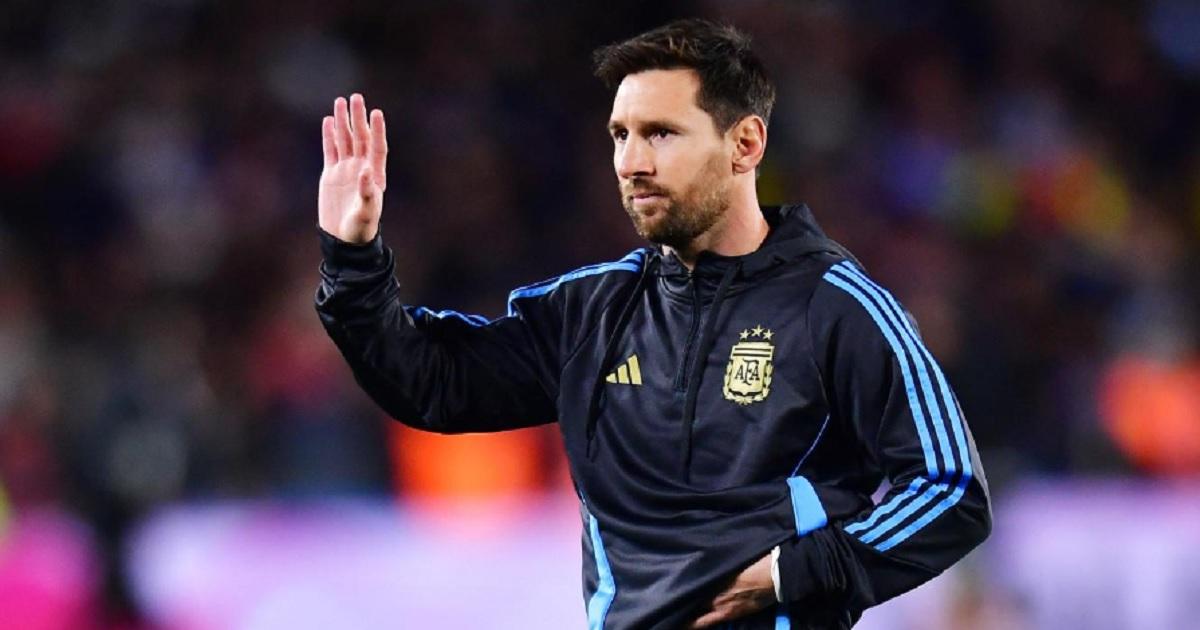  La ltima función en casa- la primera ovación para Messi en el Monumental - Foto- EL GRÁFICO