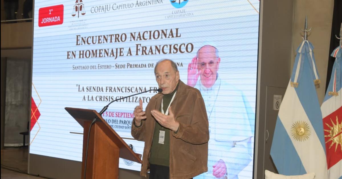 Jueces de todo el paiacutes se congregan en Santiago del Estero para homenajear al papa Francisco