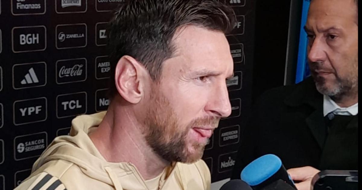 EL LIBERAL participó de la rueda de prensa de la Pulga en la que se lo vio visiblemente emocionado