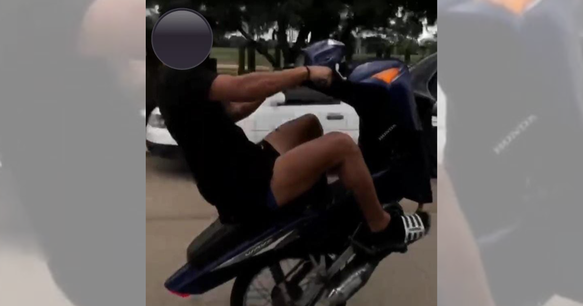 El conductor de 21 años y con domicilio en el barrio Loreto fue interceptado por los efectivos policiales (Foto- Policía de Santiago del Estero)