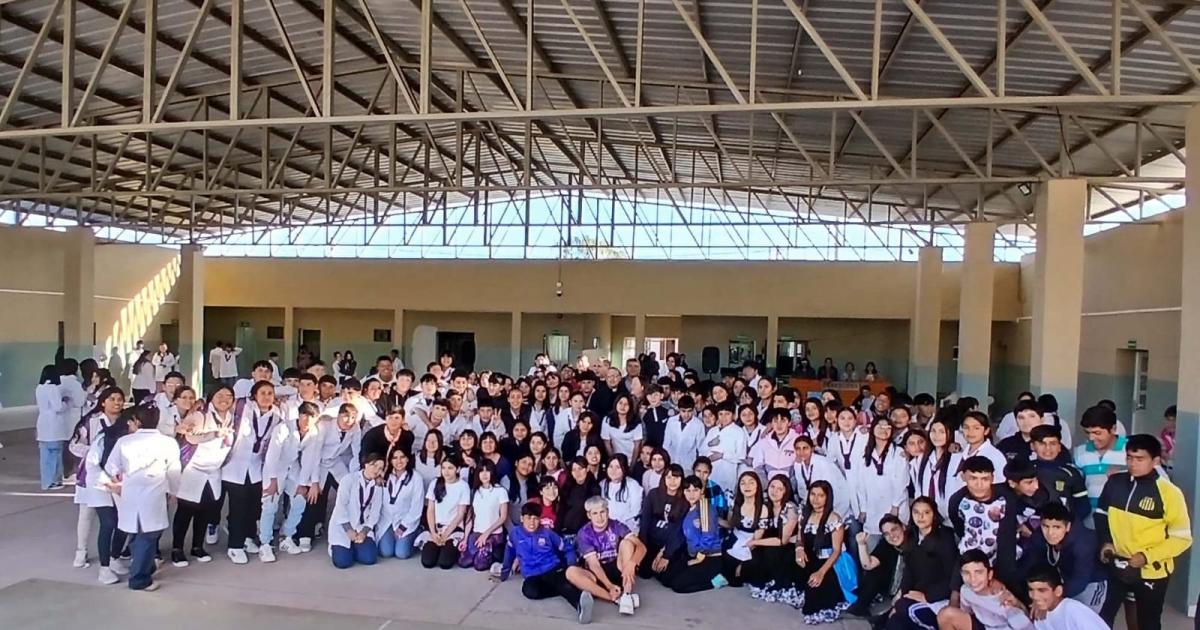 Monseñor Corral realizó una visita pastoral a la localidad de Weisburd