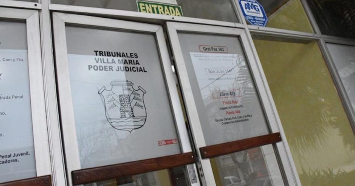 Santiaguentildeo condenado por abusar de su hijastra durante cuatro antildeos