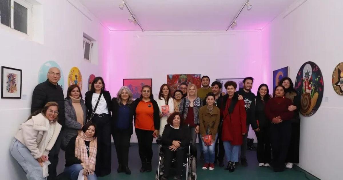 KAWSAY MAMA EN EL MUSEO ABRAHAM MANLLA