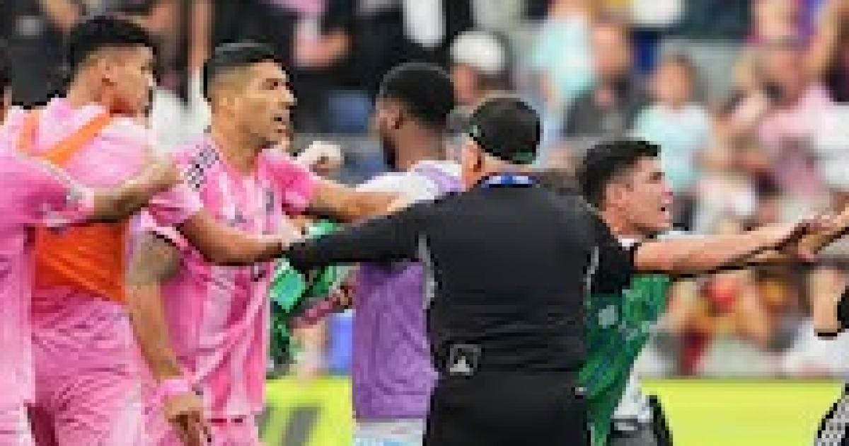 Duriacutesima sancioacuten a Suaacuterez por escupir al jefe de Seguridad