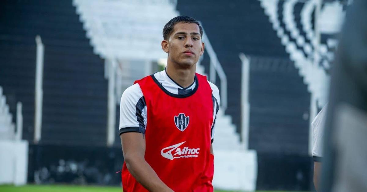 Un juvenil de Central Coacuterdoba seraacute parte del plantel de Pachuca de Meacutexico