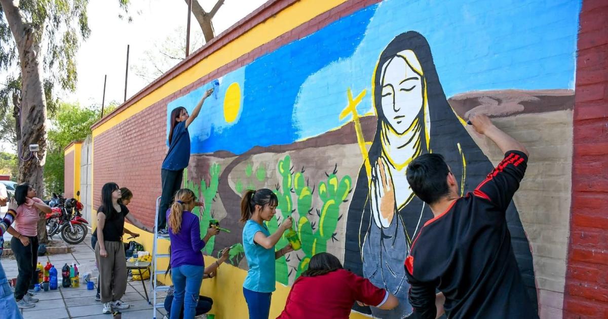 Talleres murales y concursos- así se vive el Mes de las Juventudes 2025