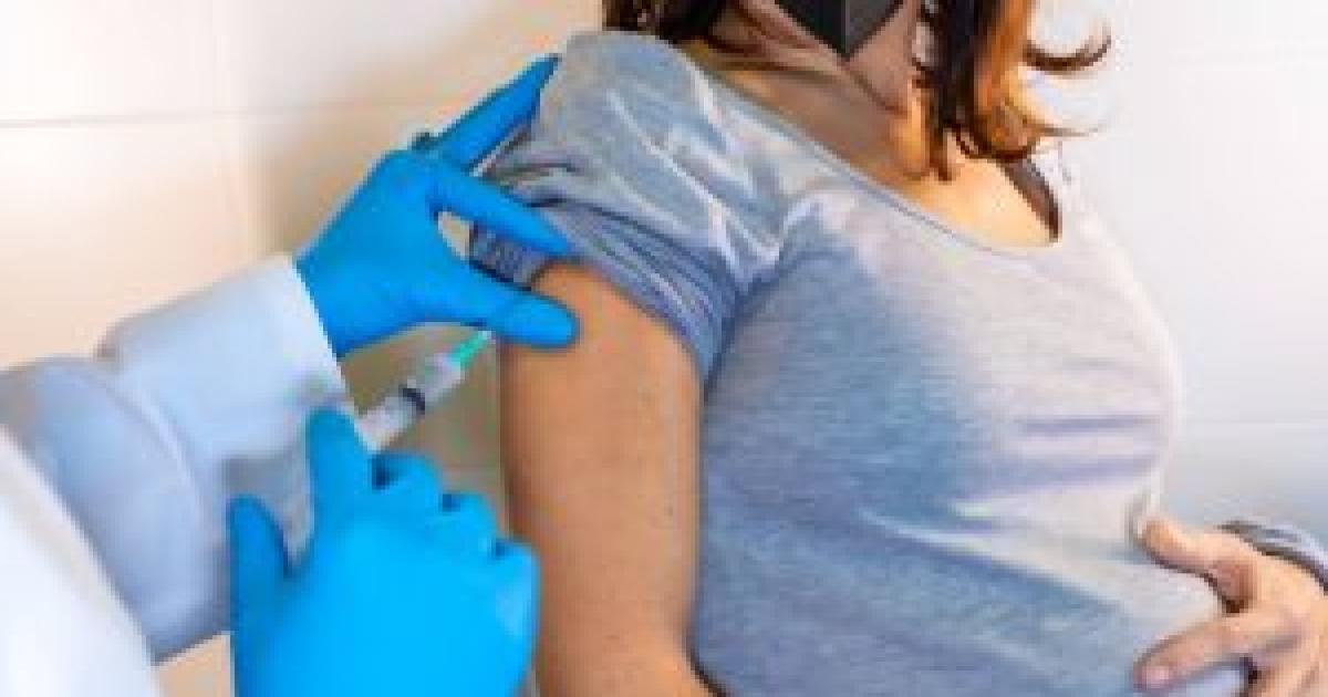 Reconocen al paiacutes por su estrategia de vacunacioacuten contra el virus sincicial