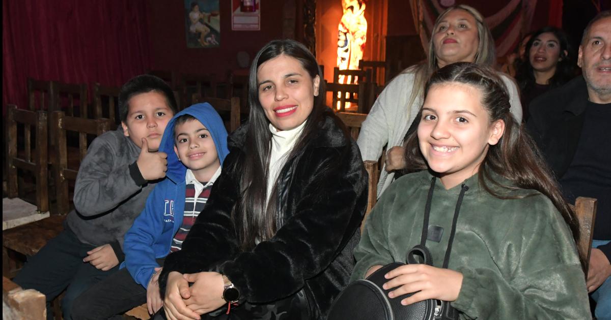 SUENAN VOCES Y CHAPARRAL 