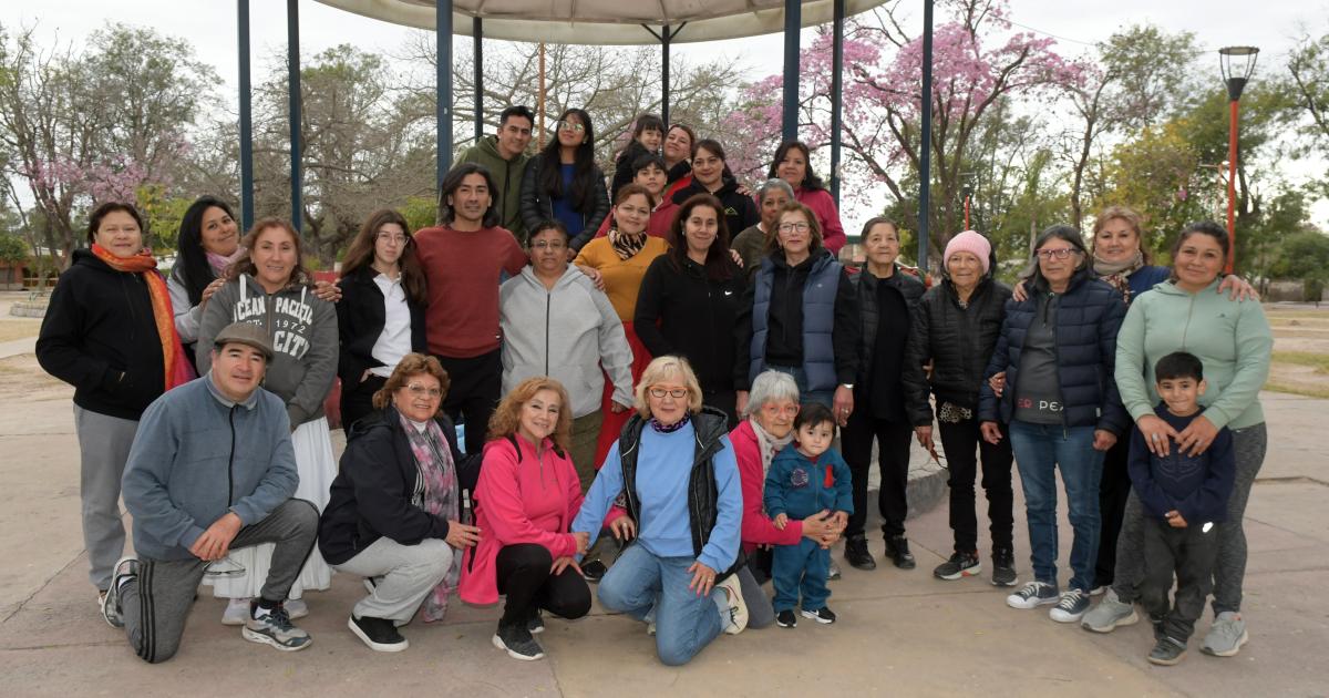 EL BARRIO HUAICO HONDO DE FESTEJO