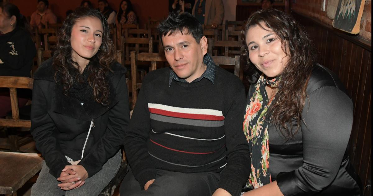 SUENAN VOCES Y CHAPARRAL 