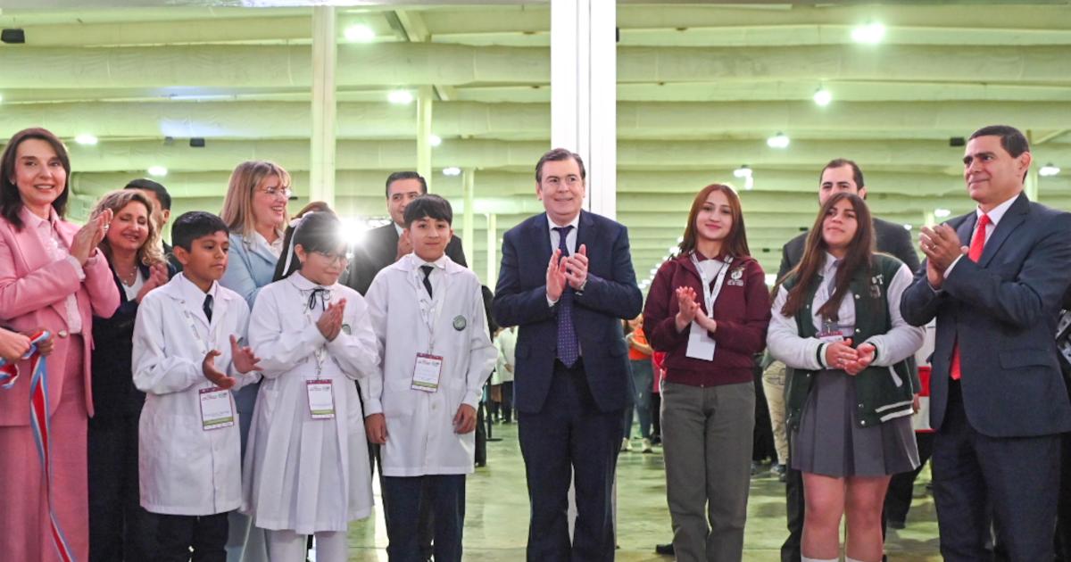 Zamora encabezoacute la apertura de la XXII Feria Provincial de Ciencia y Tecnologiacutea 