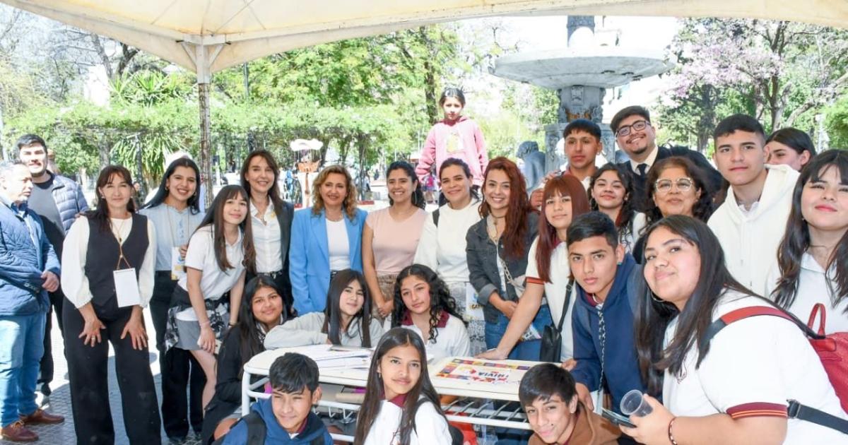 Fuentes participoacute junto a la ministra Nassif de una jornada de prevencioacuten de suicidio 