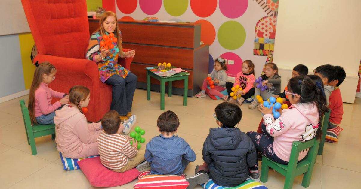 LOS MAacuteS CHICOS LA PASAN BIEN EN EL CCB