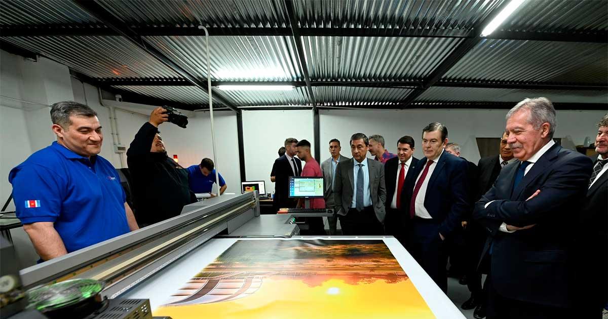 El gobernador Zamora participoacute de la inauguracioacuten de la planta Proyecto Qelqa #150 Industria Graacutefica 3D