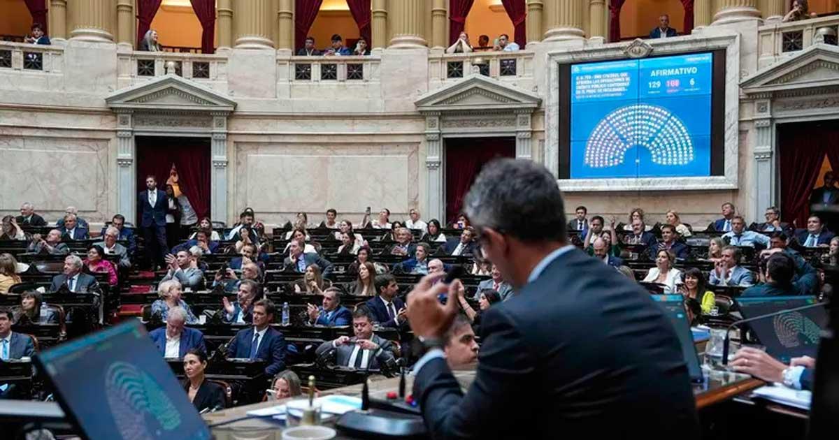 La UCR criticó los vetos del presidente Milei