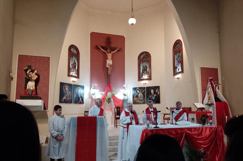 Sacerdotes de diferentes parroquias de la Diócesis predican durante la novena