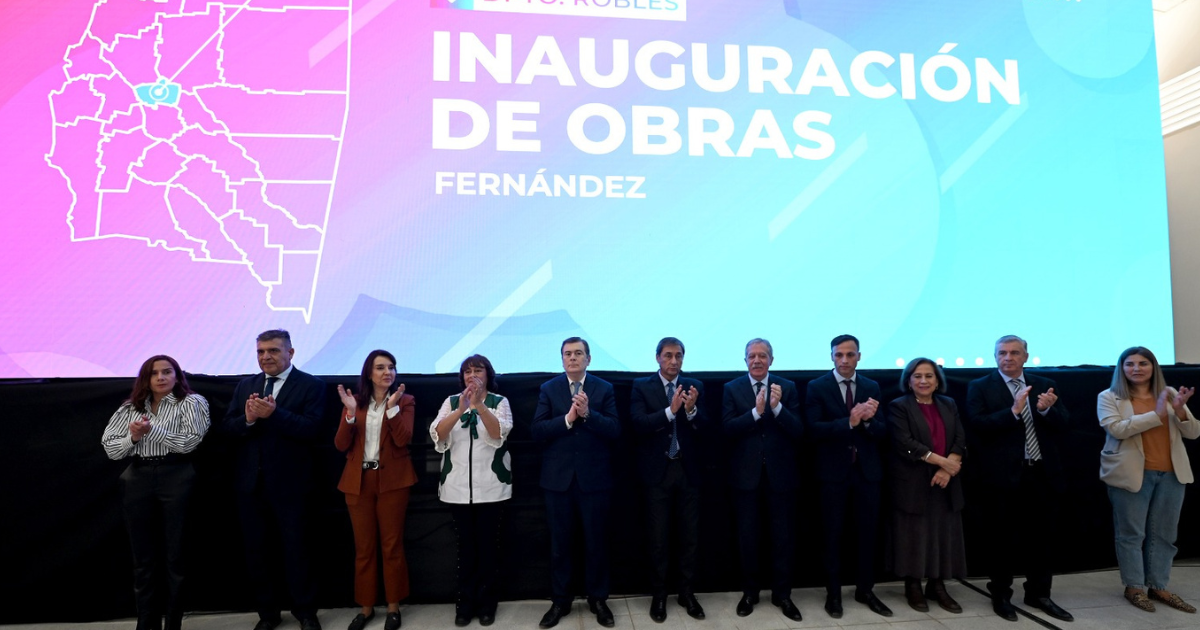 El gobernador Gerardo Zamora estuvo acompañado por el Vicegobernador y el jefe de Gabinete (Foto- prensa Gobierno)