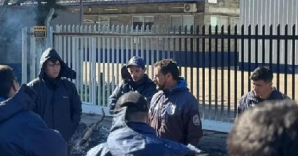 Cerroacute ensambladora de motos y despidioacute a 50 operarios en Campana