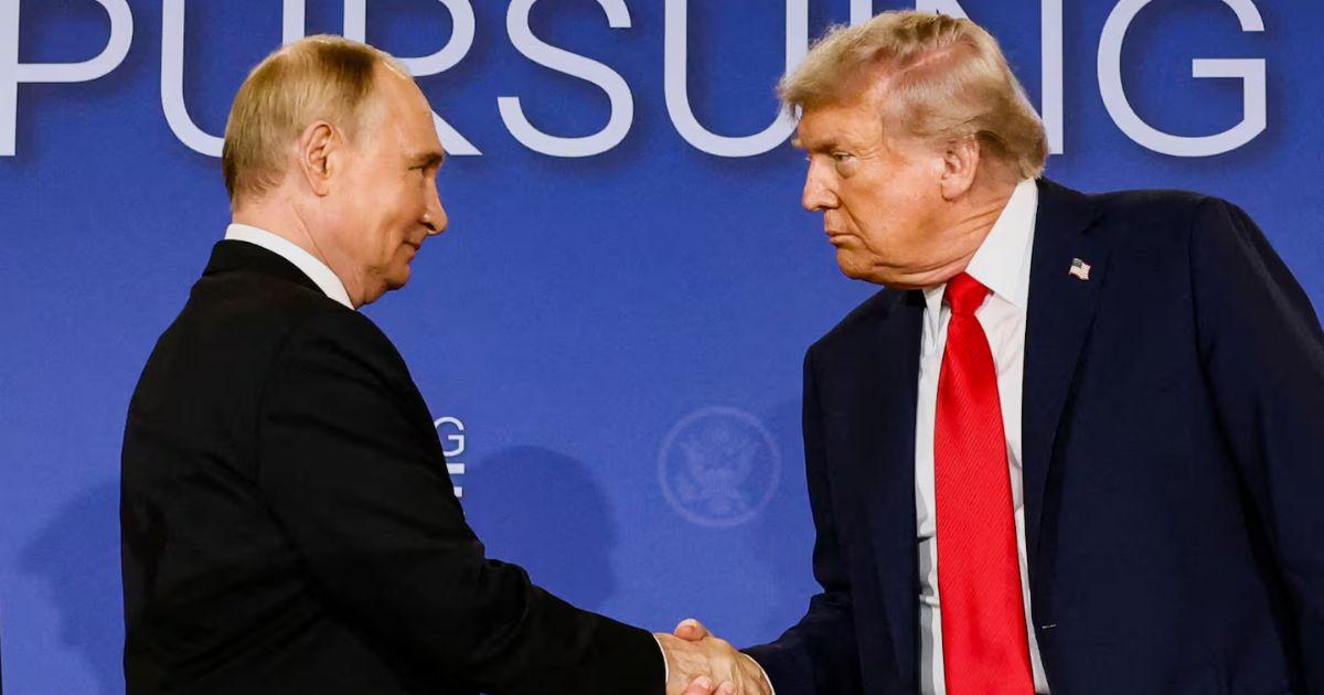 Trump presiona a la OTAN- exige que dejen de comprar petroacuteleo ruso