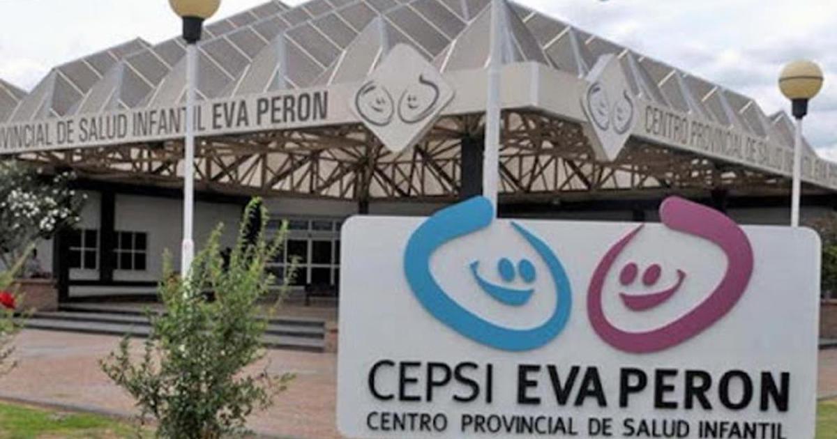 Una adolescente en moto chocoacute a un nintildeo de 3 antildeos