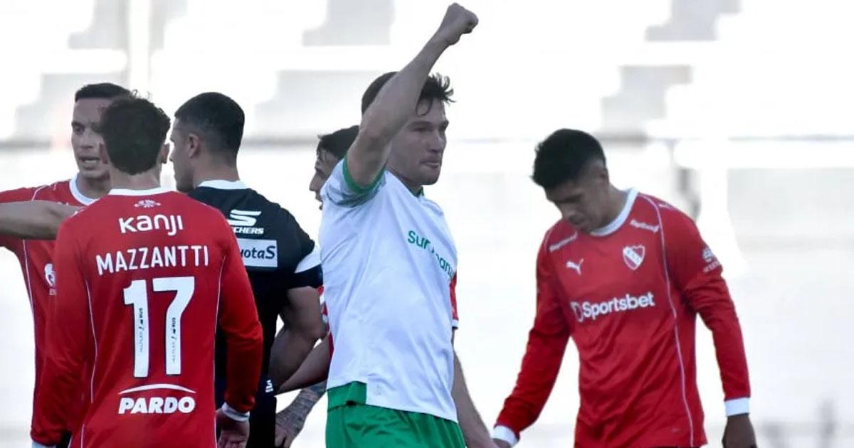 Caliente- Independiente perdioacute con Banfield y la gente explotoacute