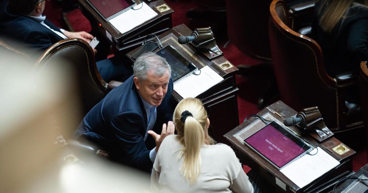 SOBRE MILEI Personalmente lo quiero ayudar quiero que le vaya bien pero él se equivoca