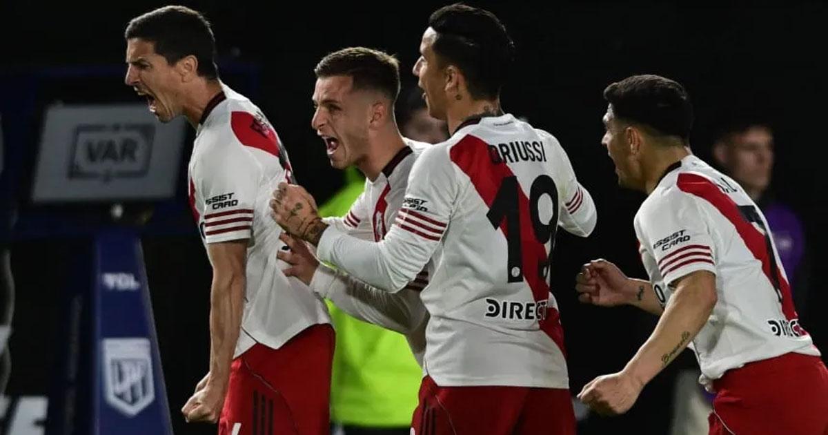 River aguantoacute se llevoacute el triunfo ante Estudiantes y quedoacute como puntero